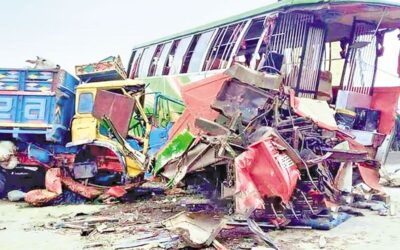 交通事故による死亡の政治経済学