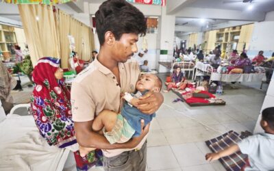 さらに11人が死亡、死者数は400人を超える