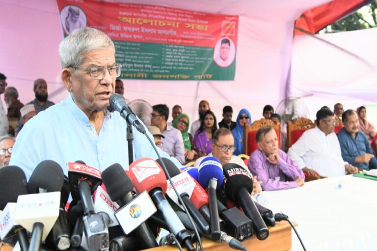インドとの公平な水資源配分を確保するには国家の団結が不可欠：ファクルル氏