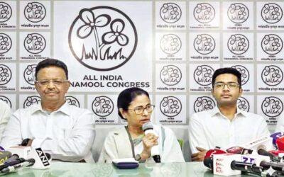 マムター氏は、モディ氏率いるインド人民党（BJP）に選挙で敗北した後も辞任を拒否した。