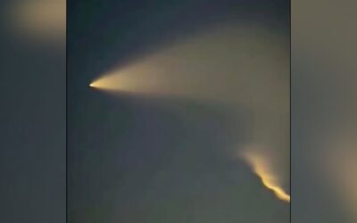 コックスバザールの空にミサイル型の閃光が目撃される