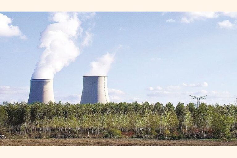 日本は2050年代までに老朽化した原子力発電所14基を置き換えることを目指している。