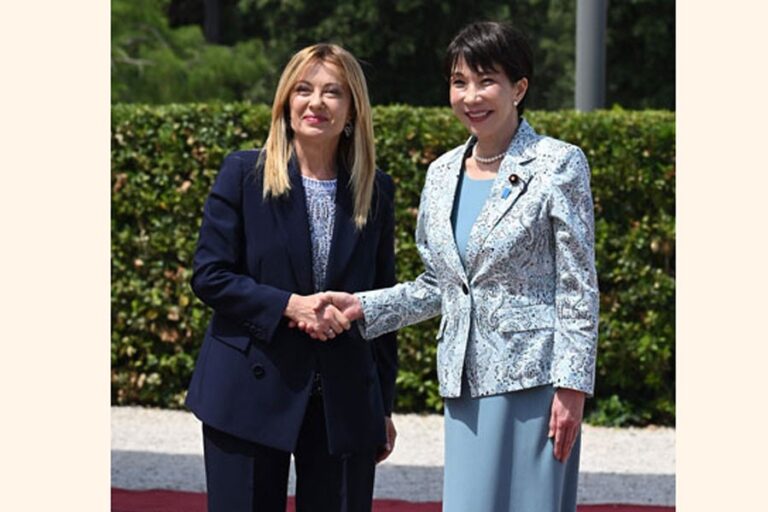 イタリアと日本の首脳がローマで会談し、戦略的パートナーシップの深化を図る