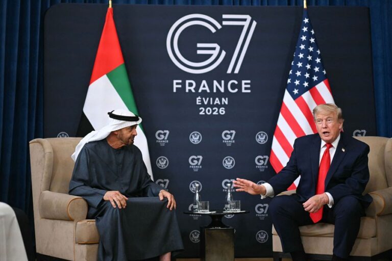 ドナルド・トランプ氏がアラブ首長国連邦のシェイク・モハメド・ビン・ザイード・アル・ナヒヤーン氏との二国間会談に出席