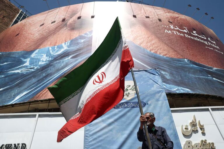 トランプ氏が条件を厳格化する中、イランは米国を信用していない。