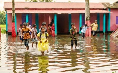 1時間の雨でスナムガンジの学校が水没