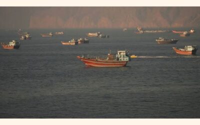 ホルムズ海峡での石油輸送量は増加するものの、イランの輸送条件をめぐる疑問が高まっている。
