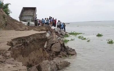 サガタでダムの一部が崩壊し、住民は浸食を懸念している。