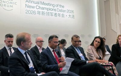 首相は世界の指導者に対し、気候変動対策の公約を実行に移すよう促した。