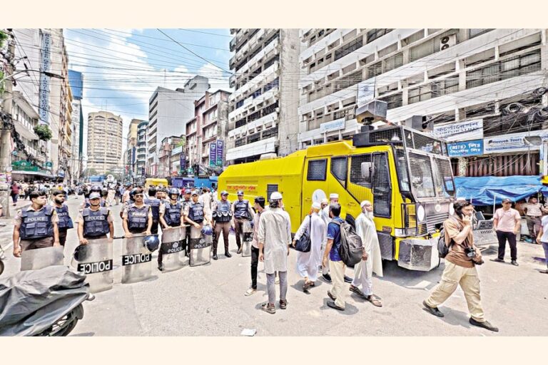 イスラミ銀行の取締役会は昼間に開催され、夜には閉店する。