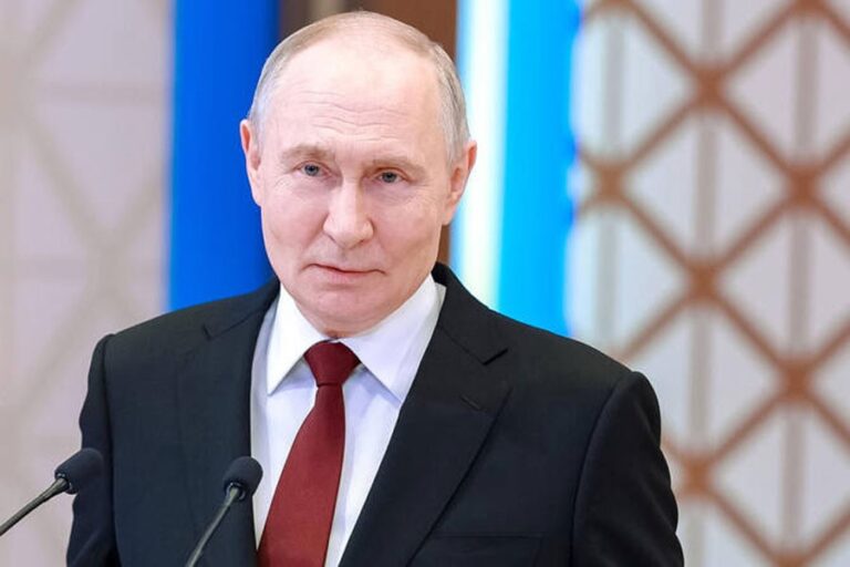 プーチン大統領と同盟国は、アルメニアはEU離脱を問う国民投票を早急に実施すべきだと述べている。