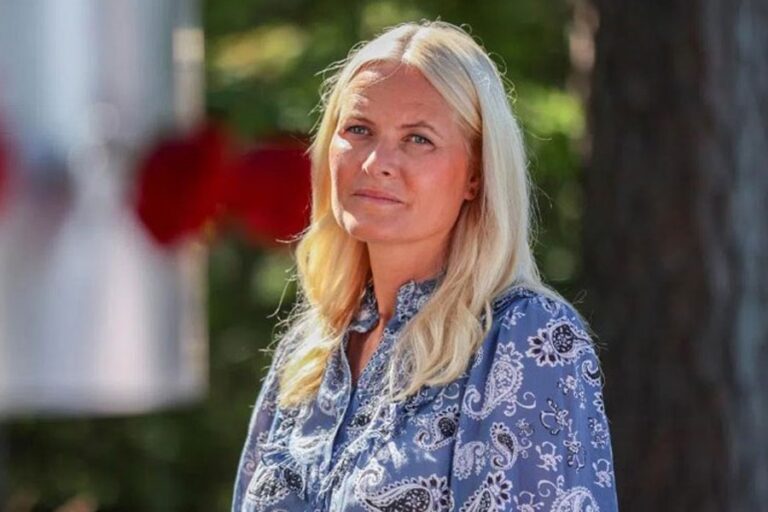 ノルウェーの病床にある皇太子妃の娘がオーストラリアから帰国