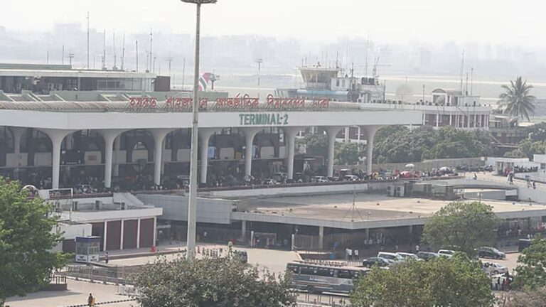 搭乗券を持っていた乗客61人がダッカ空港でマレーシア便をキャンセルした理由