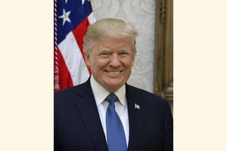 トランプ氏、250周年記念演説で米国を称賛し「共産主義者」を非難