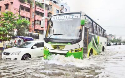 金曜朝からの降り続く雨により、首都の複数の地域で冠水が発生している。