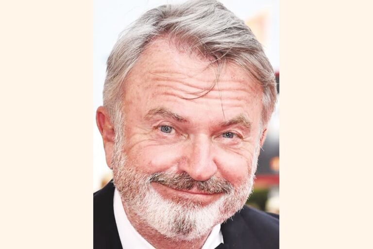 映画『ジュラシック・パーク』のスター、サム・ニールが78歳で死去