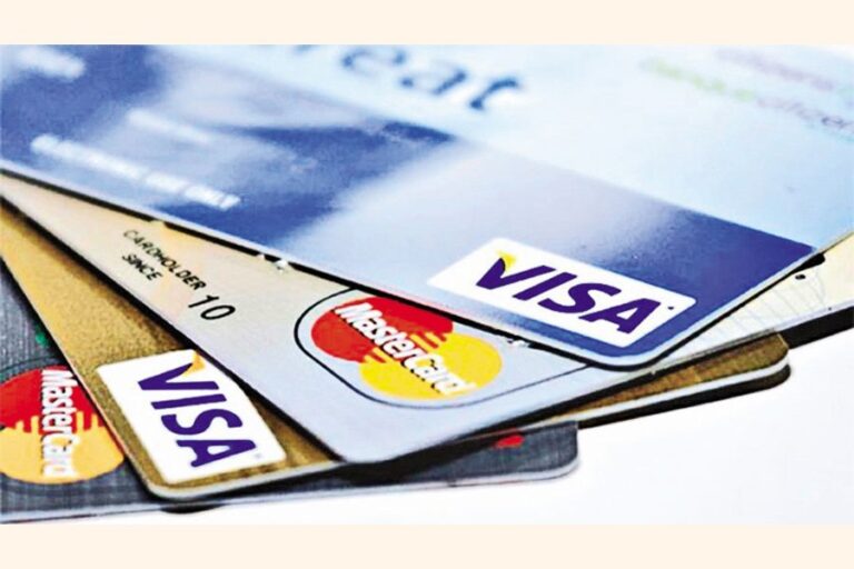 国内のクレジットカード利用額が5月に33％増加
