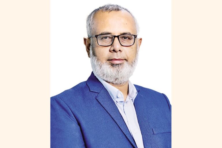 ICABが会長と4人の副会長を選出