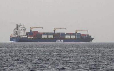 イエメンのフーシ派が紅海でサウジアラビアの石油タンカーを攻撃