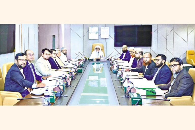 イスラミ銀行がシャリーア委員会会議を開催：
