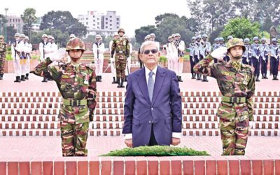 大統領が解放戦争の殉教者たちに敬意を表す