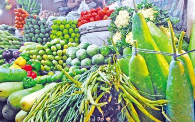 食用油の価格は上昇、野菜の価格は下落