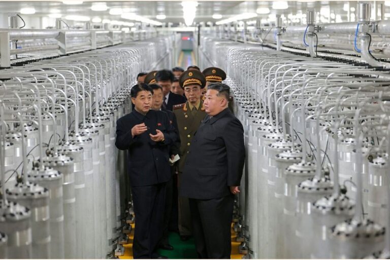 北朝鮮は2階建てのウラン濃縮施設を建設した。