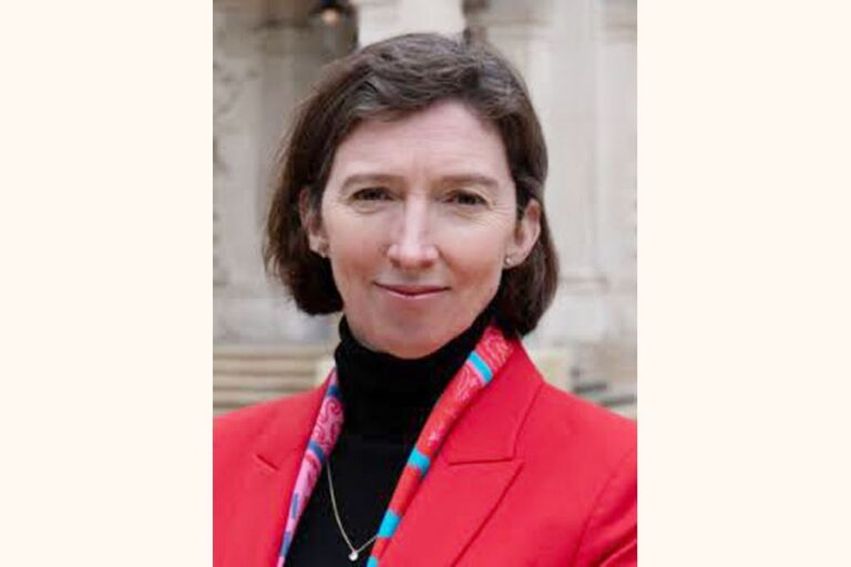 リンディ・キャメロン氏が英国外務省初の女性常任長官に任命された