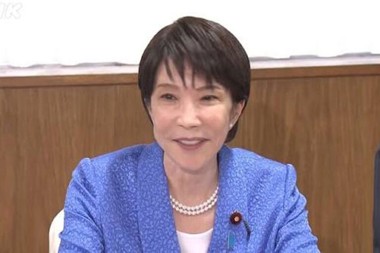 日本の首相、内閣改造で主要閣僚を留任