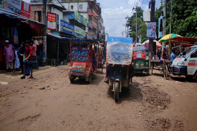 荒れた道路が患者の苦痛を悪化させる