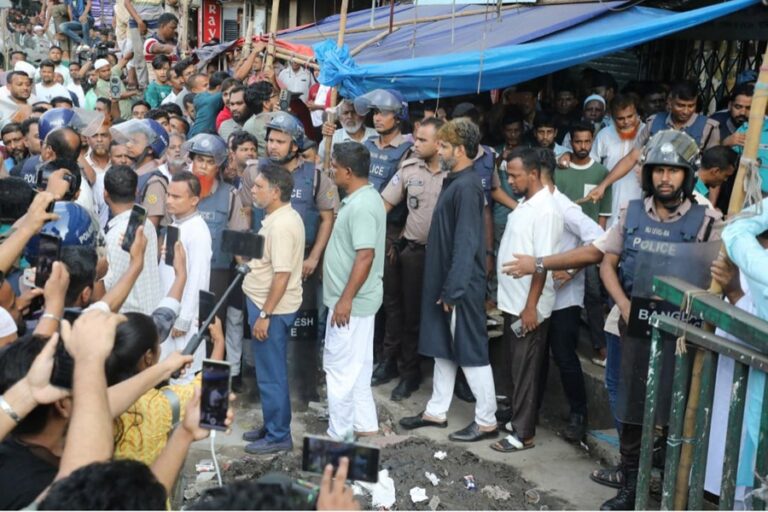 約300人のAL活動家がJASAD事務所から拘束された