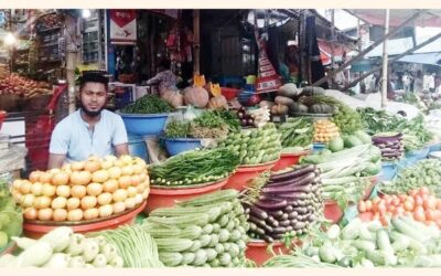 シレットの市場では野菜、鶏肉、卵の価格が高騰している。