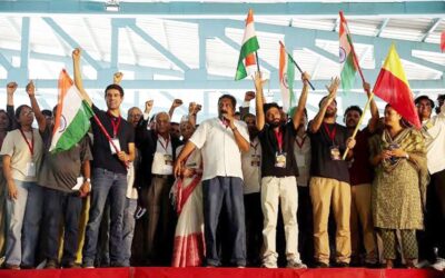インドで数千人が抗議活動、「ゴキブリ運動」が選挙管理委員長の辞任を要求