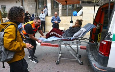 イスラエル人入植者が欧州外交官を襲撃、フランス人市長を殴打