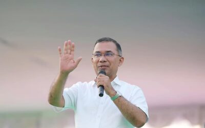 首相は、明確な情報から両陣営が手を組んだことが示されていると述べた。