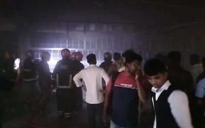 コックスバザールのホテルで火災発生、観光客はビーチへ避難